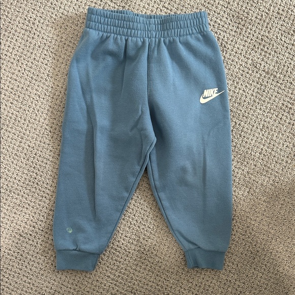 Nike Kids Blue Sweatpants & Sweatshirt Set - Picture 5 of 9